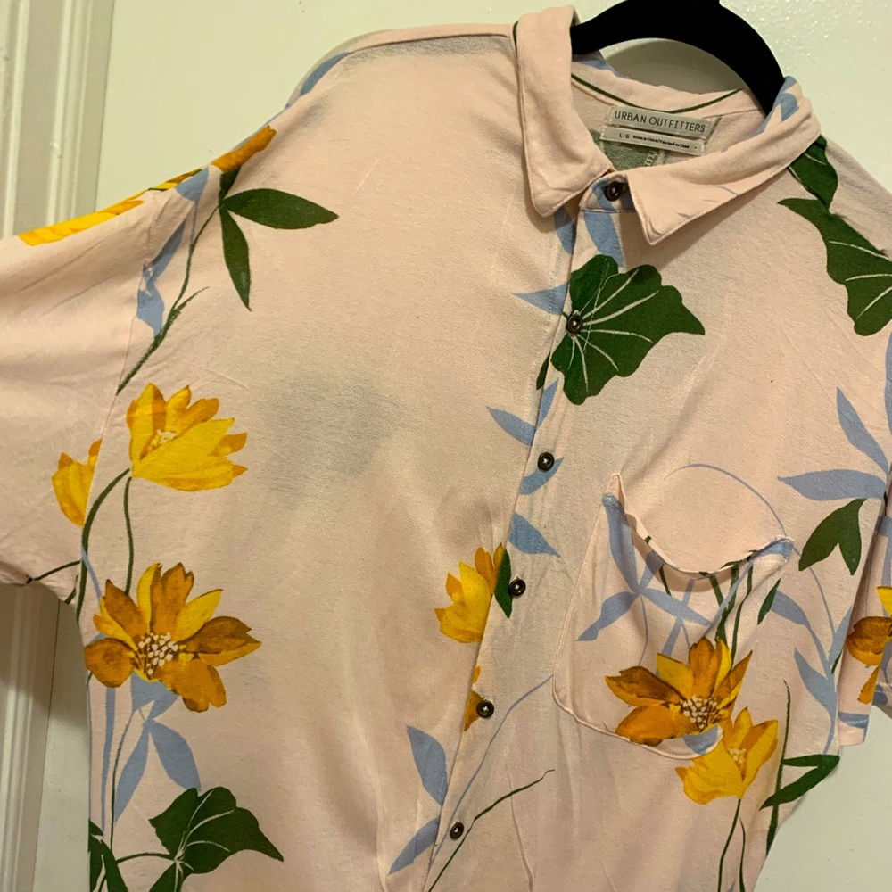 Urban Outfitters Button Floral Top (L)
